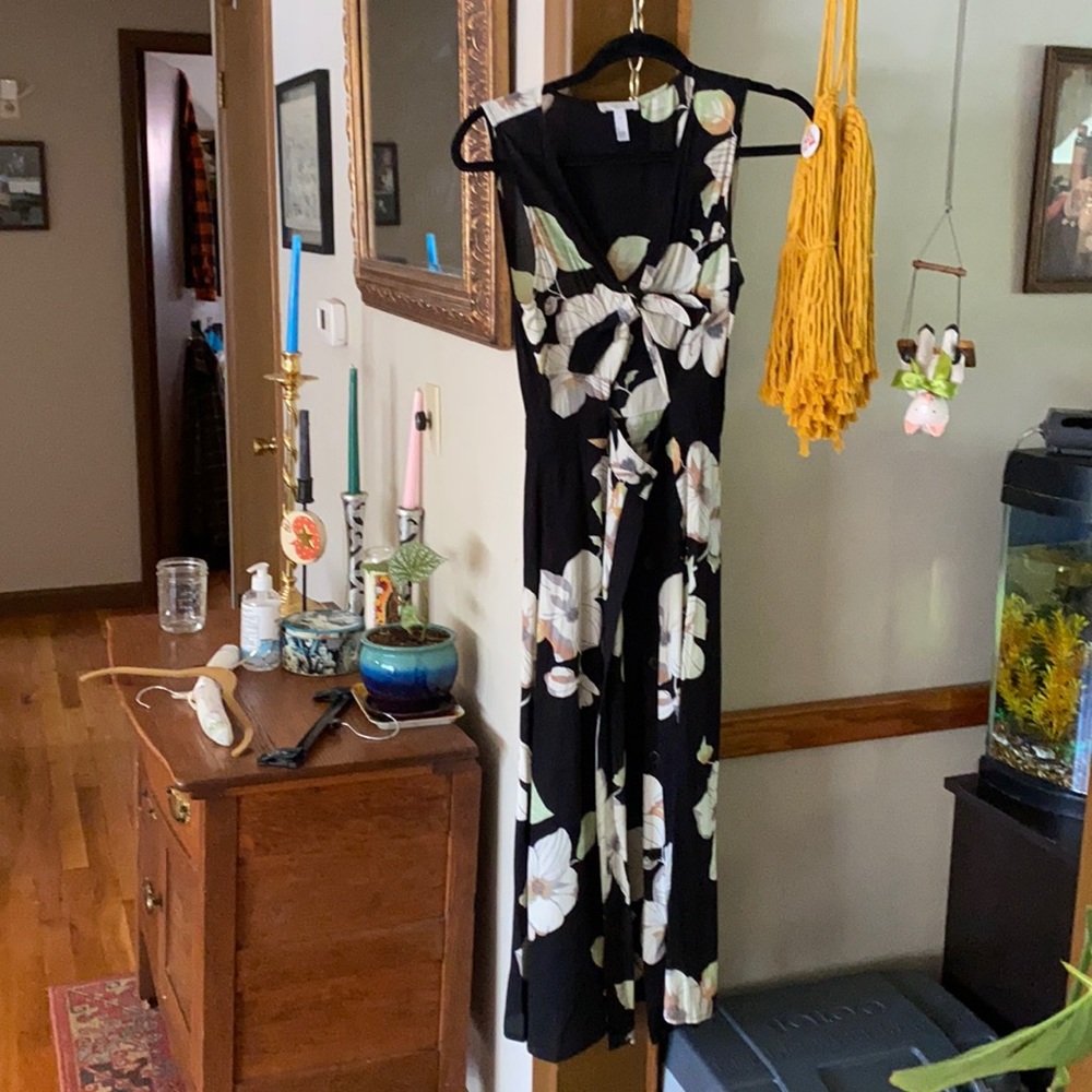 Peekaboo MIDI dress